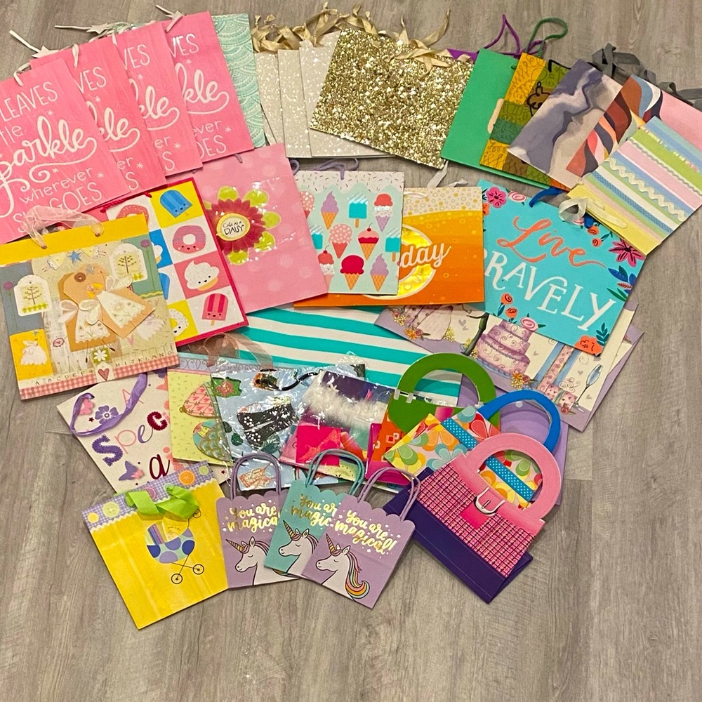 36 High Quality Brand New Gift Bags